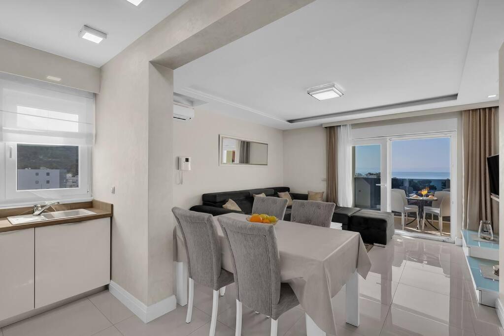 Apartment Hrvoje -Nur 50M Bis Zum Meer - Makarska Exklusiv Promajna Exterior foto